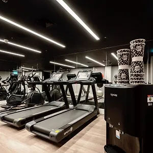 Wilde Aldgate Tower Bridge Апарт-отель Лондон